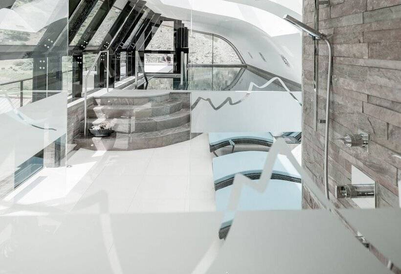 Josl Mountain Lounging Hotel Adults Only!