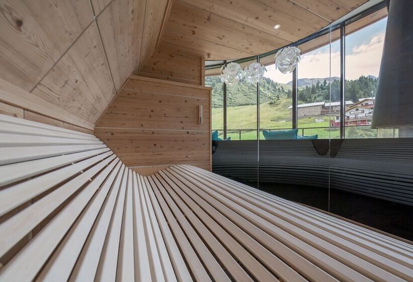 Josl Mountain Lounging Hotel Adults Only!