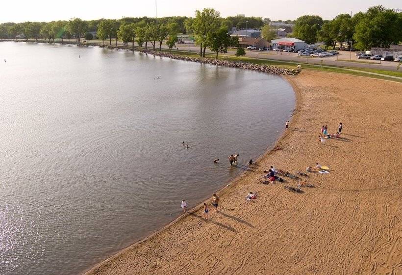 King's Pointe Waterpark Resort