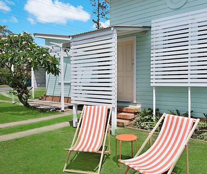 La Costa Beachside Motel