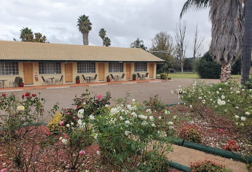 The Aston Motel Tamworth