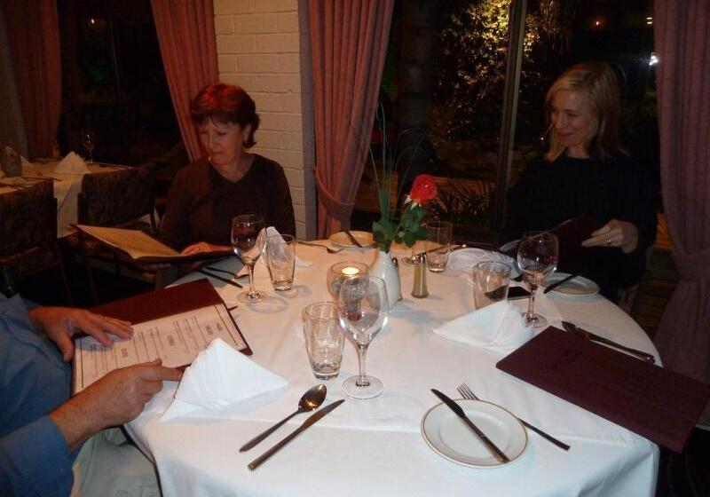 The Aston Motel Tamworth