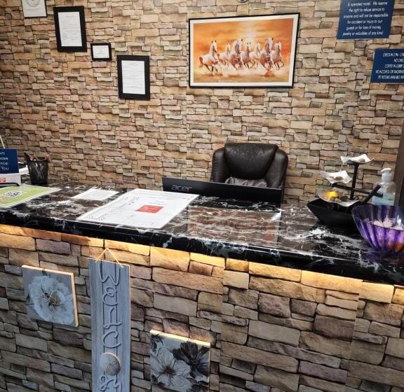 מוטל Family Budget Inn Bethany