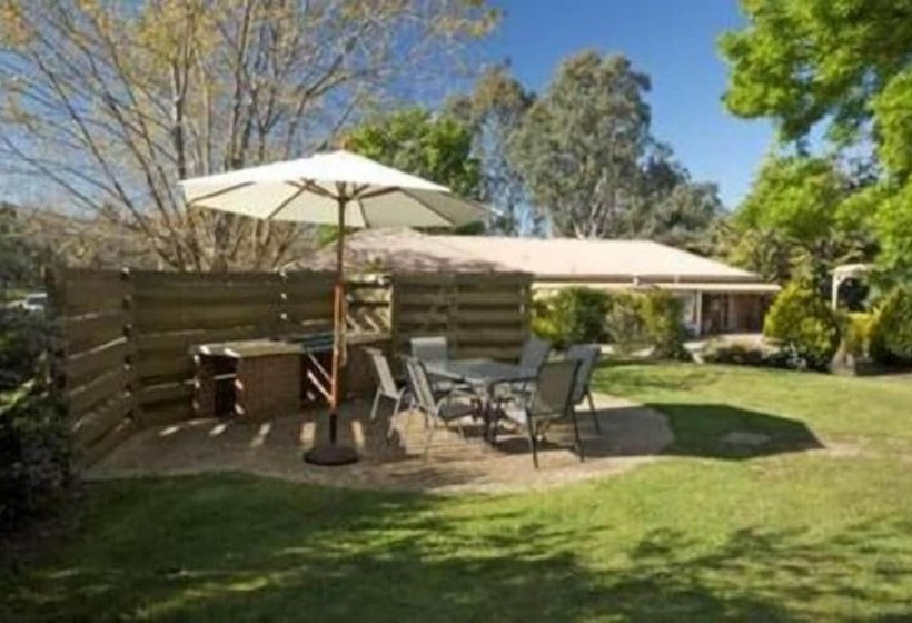 מוטל Mansfield Valley Motor Inn