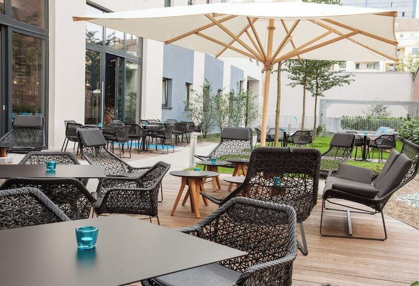 Motel One Düsseldorf Hauptbahnhof