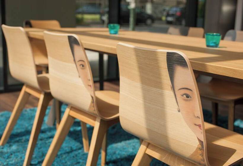 Motel One Düsseldorf Hauptbahnhof