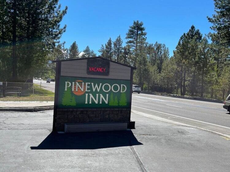 Мотель Pinewood Inn