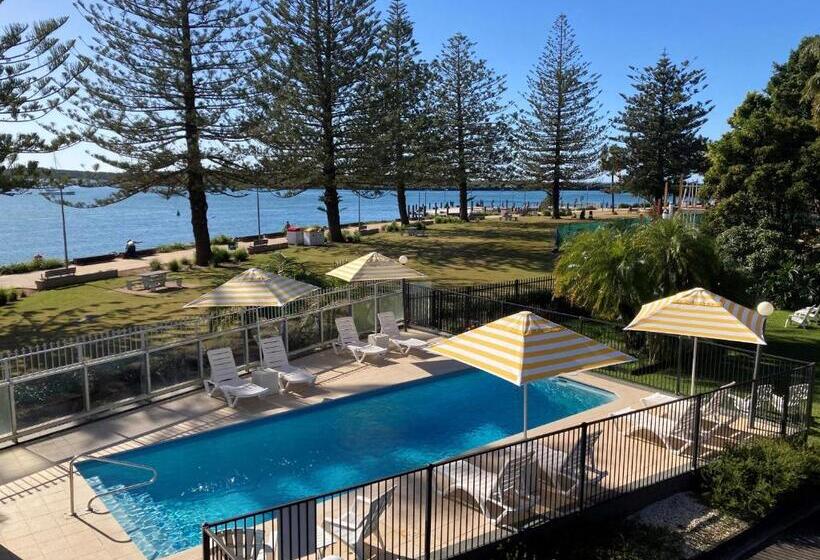 فندق على الطريق The Mid Pacific