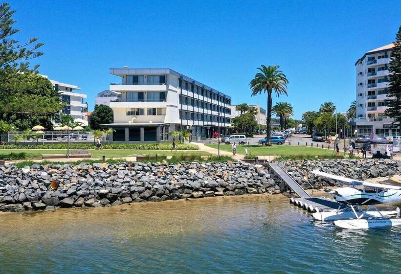 فندق على الطريق The Mid Pacific