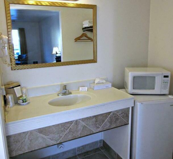 فندق على الطريق Wild Rivers Motorlodge