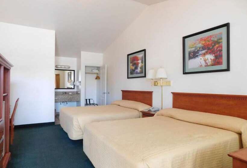 فندق على الطريق Wild Rivers Motorlodge