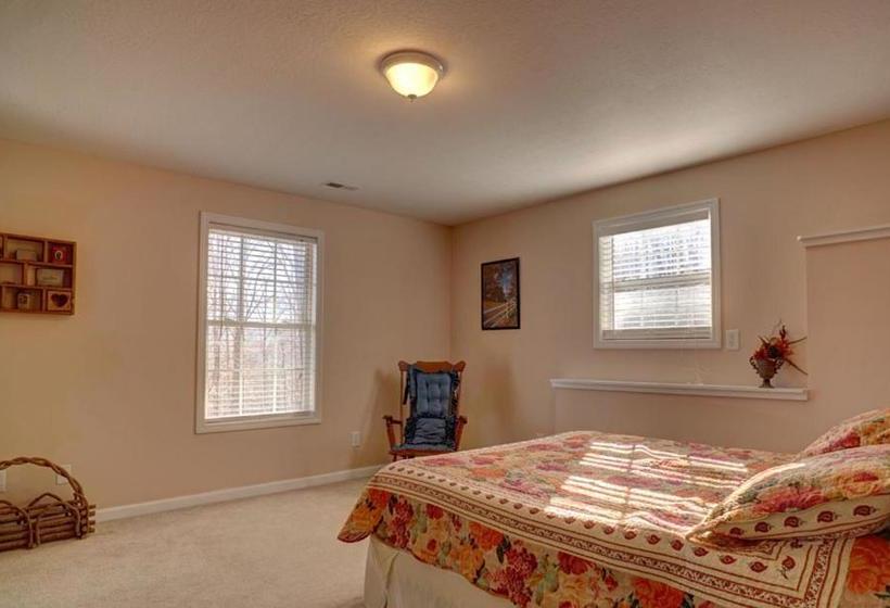 Paradise Hills, Winery Resort & Spa