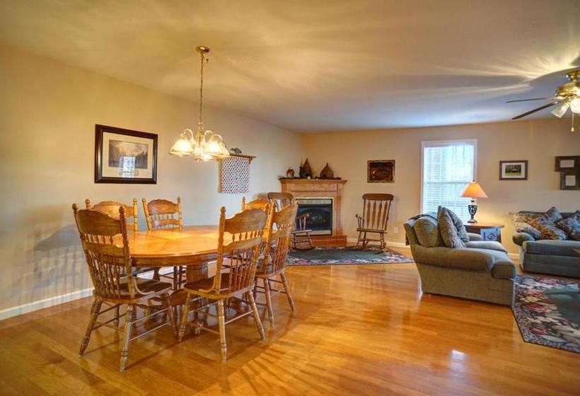 Paradise Hills, Winery Resort & Spa