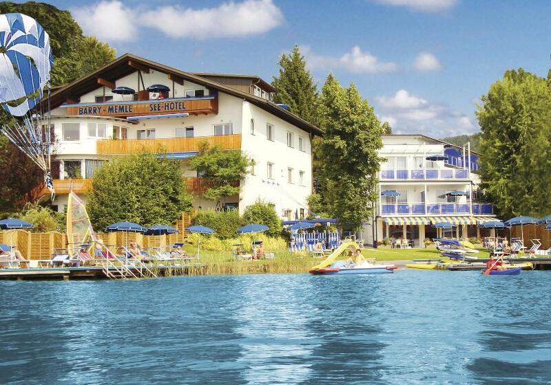 استراحتگاه Barry Memle Directly At The Lake