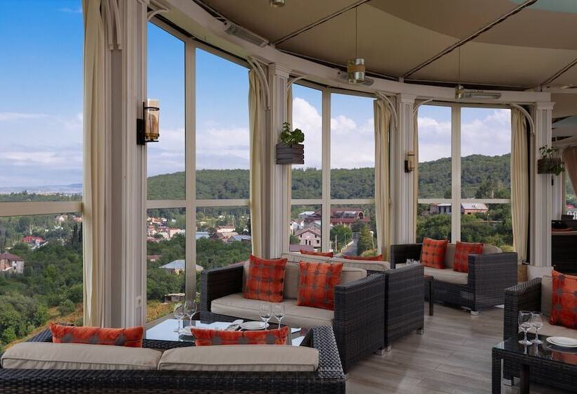 منتجع Tsaghkadzor Marriott