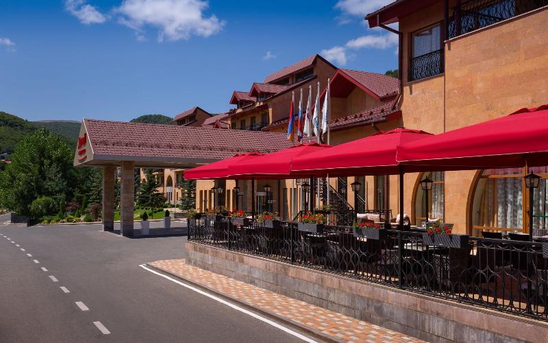 منتجع Tsaghkadzor Marriott