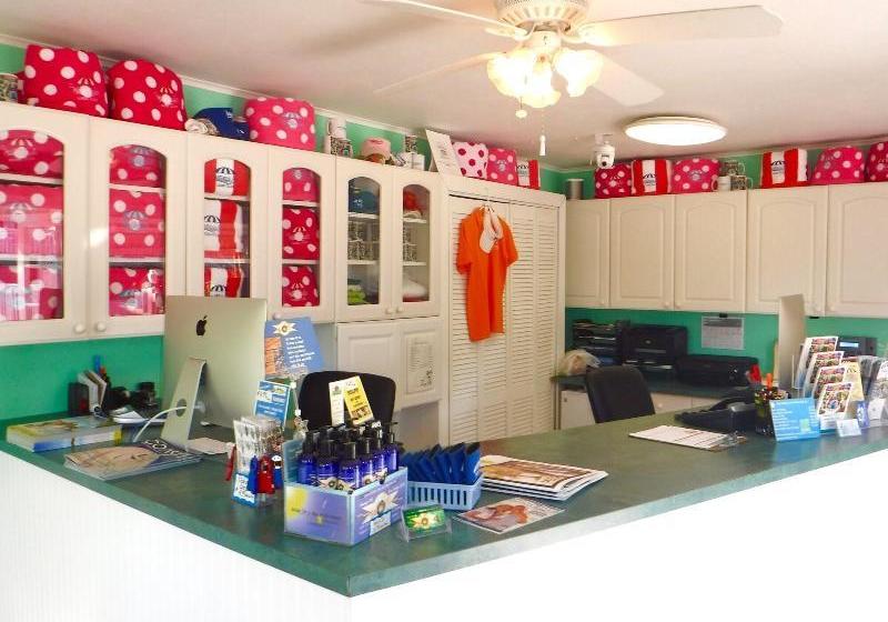 منتجع Waterside Inn On The Beach