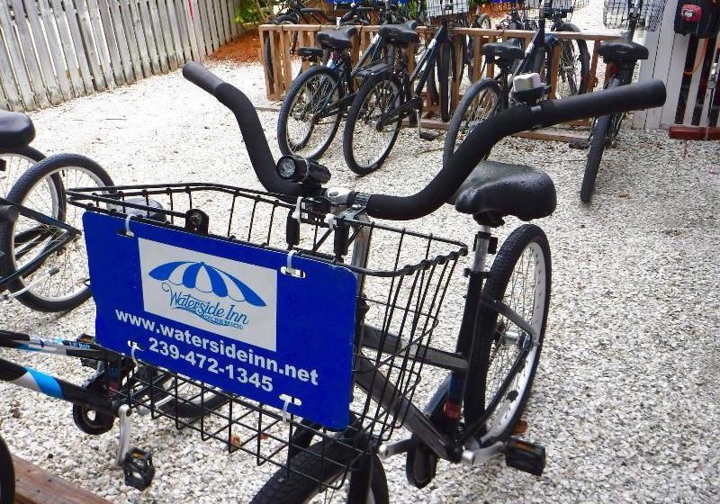 منتجع Waterside Inn On The Beach