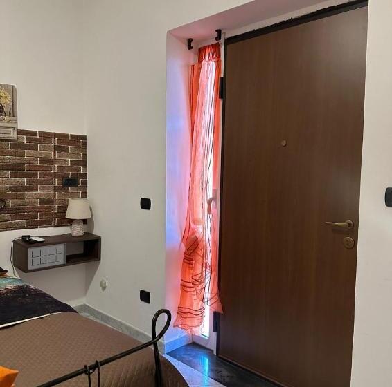 צימר Camera Dell  Antico Arco Romano