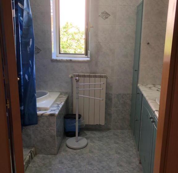 צימר Camera Dell  Antico Arco Romano