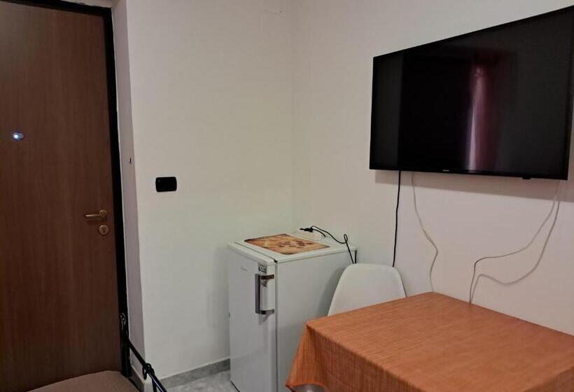 צימר Camera Dell  Antico Arco Romano