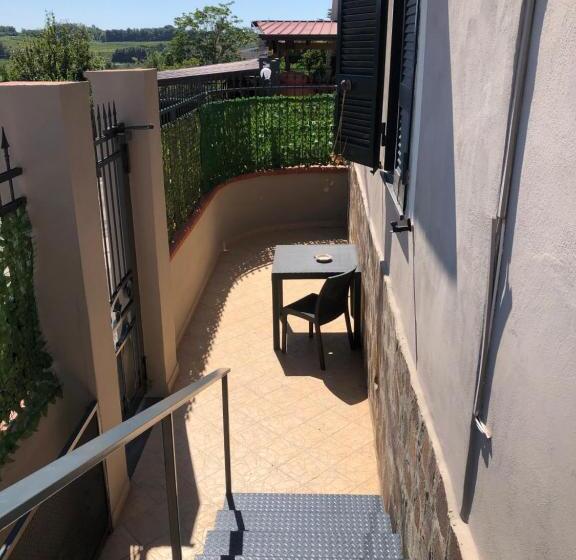 צימר Camera Dell  Antico Arco Romano