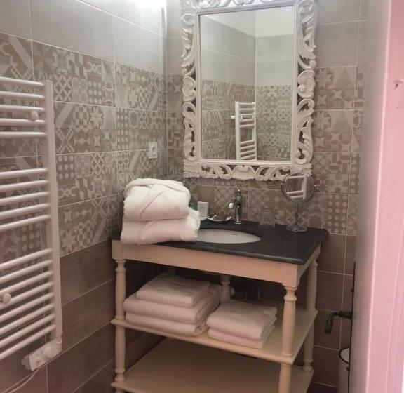 مبيت وإفطار Domaine De Monplaisir