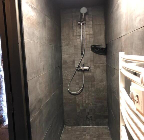 민박 Domaine De Monplaisir