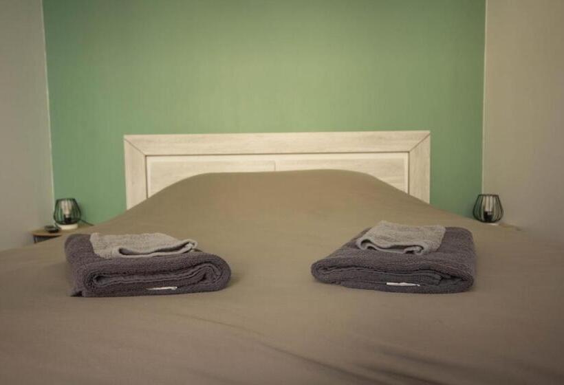 민박 Les Chambres Touristique Juléa