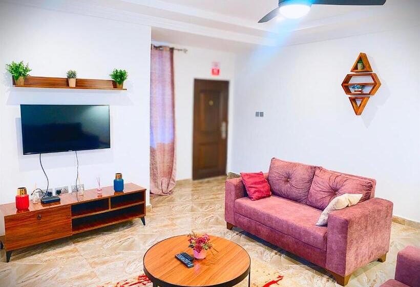 هتل Aiden Homes And Apartments