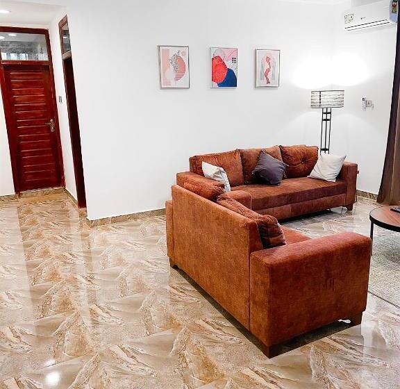 هتل Aiden Homes And Apartments