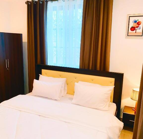 هتل Aiden Homes And Apartments