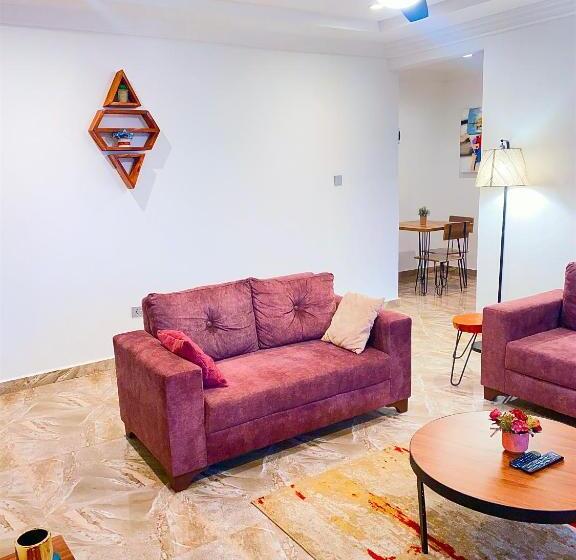 هتل Aiden Homes And Apartments