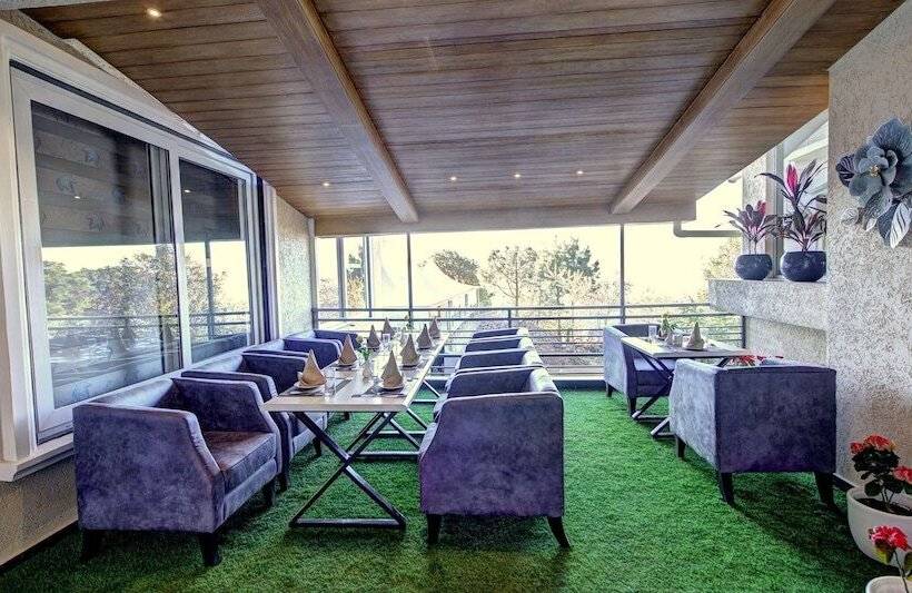 هتل Best Western Plus Revanta Mcleod Ganj