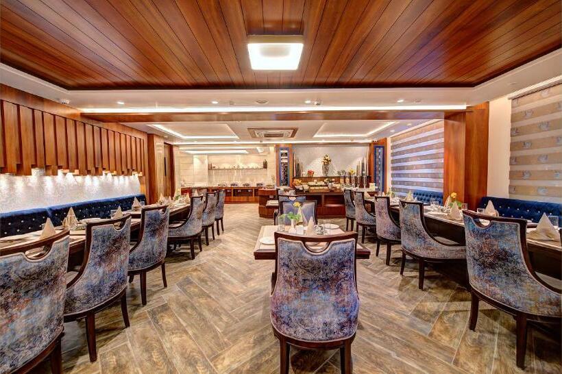 هتل Best Western Plus Revanta Mcleod Ganj