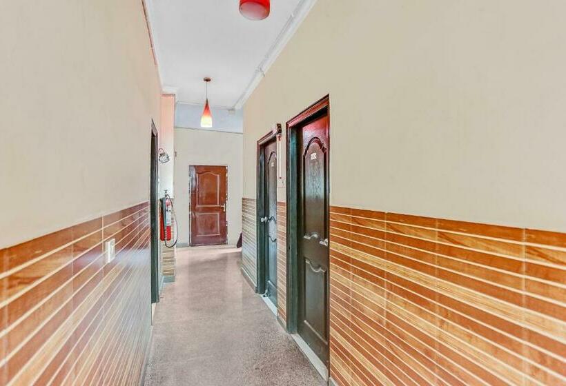 酒店 Capital O 84517 Rock Fort In