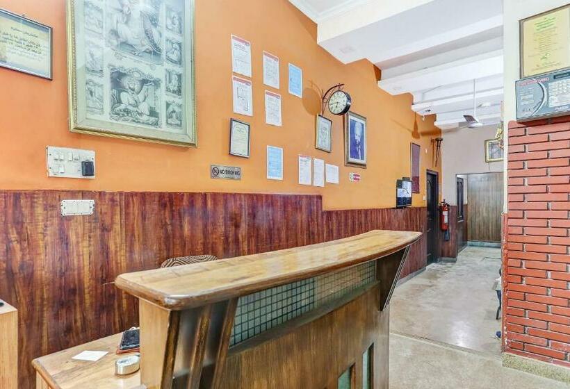 酒店 Capital O 84517 Rock Fort In