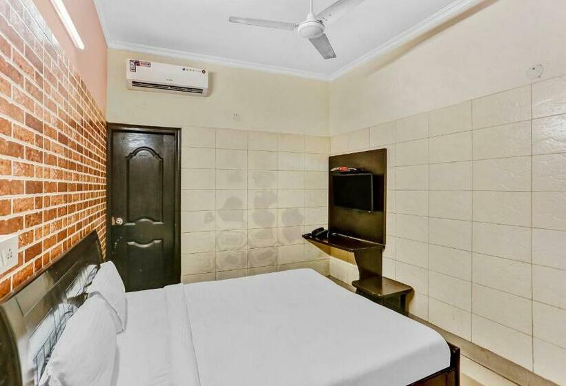 酒店 Capital O 84517 Rock Fort In