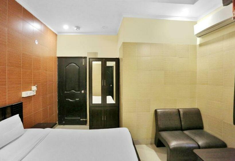 酒店 Capital O 84517 Rock Fort In