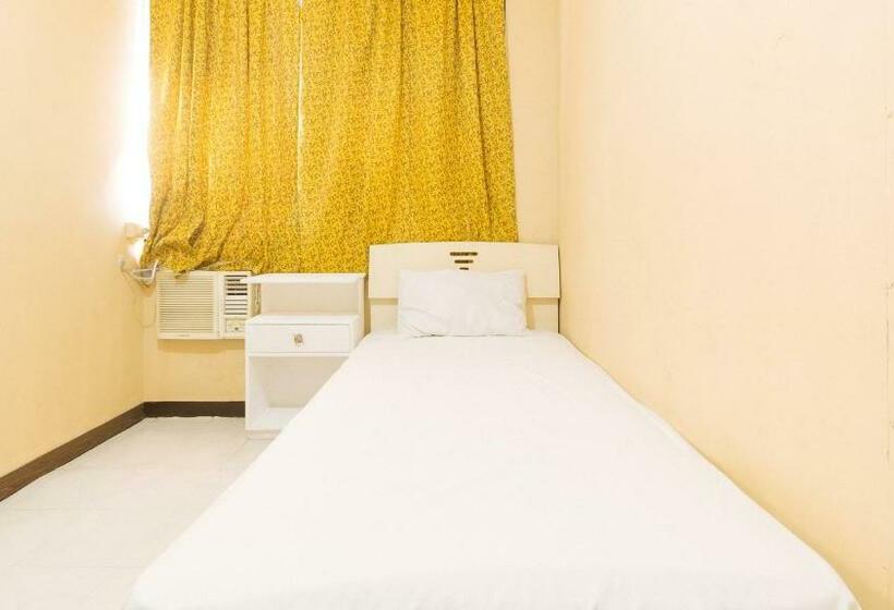 هتل Cristian Jay Dormitory By Reddoorz