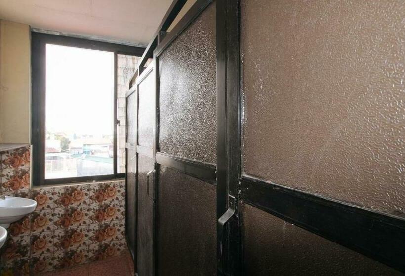 هتل Cristian Jay Dormitory By Reddoorz