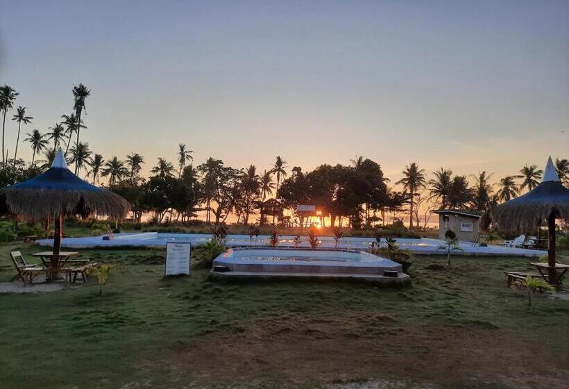 هتل Eastwind Beach Club  El Nido