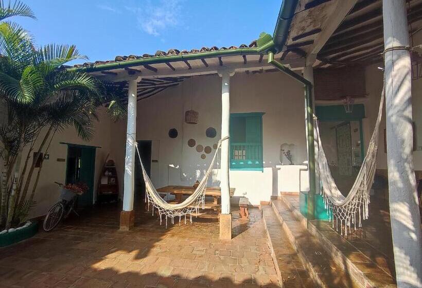 هتل Florré Blossom