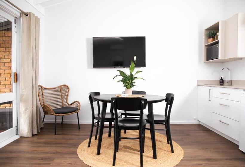 هتل Pokolbin Farm Stay