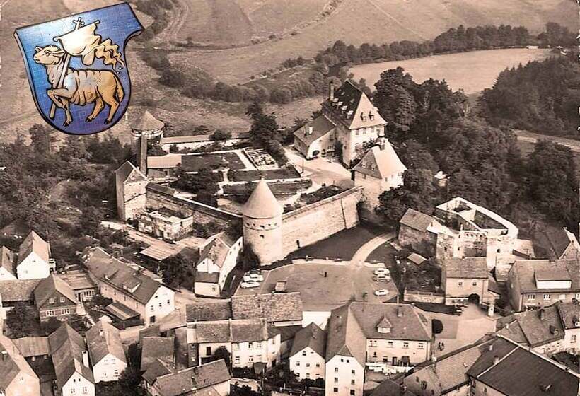 Отель Gasthof Zum Weissen Lamm