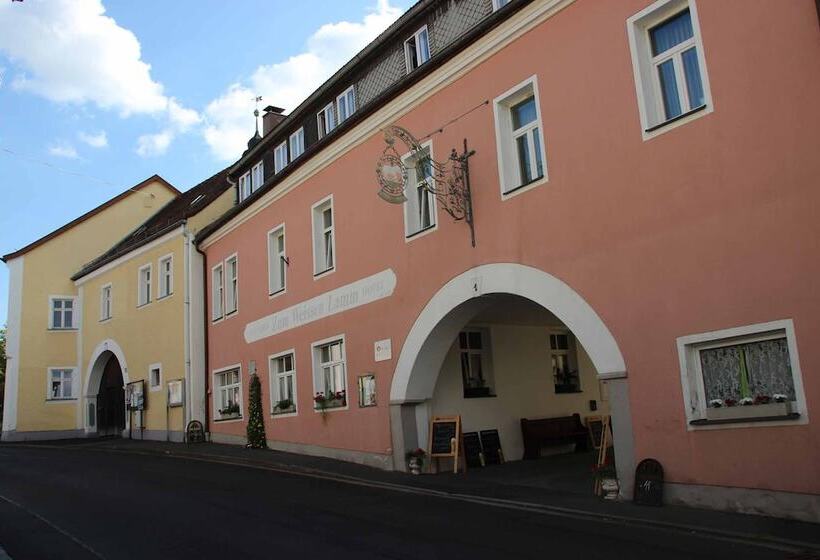 Отель Gasthof Zum Weissen Lamm