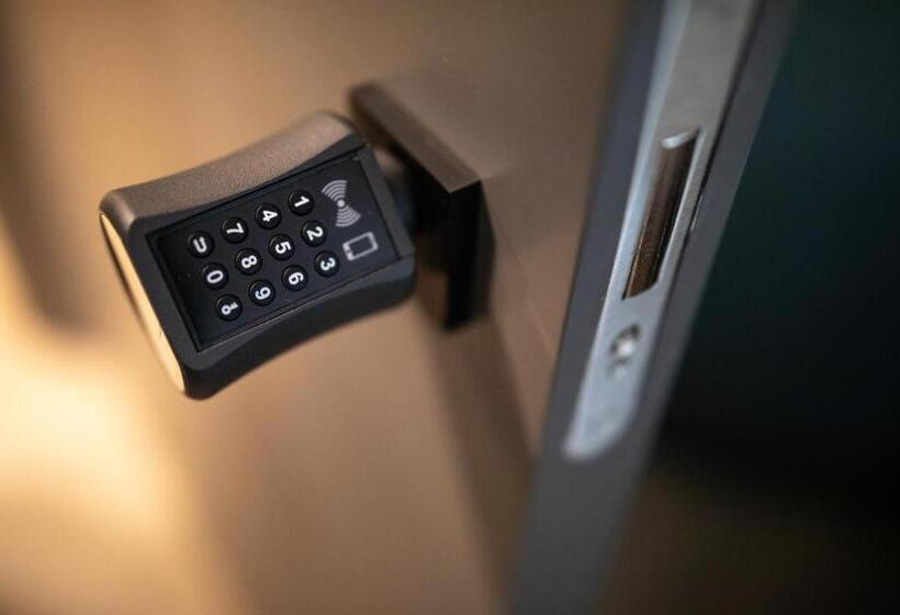 هتل Gilmar Orellana La Vieja