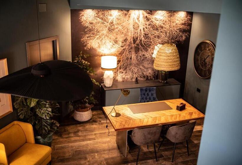 هتل Gilmar Orellana La Vieja