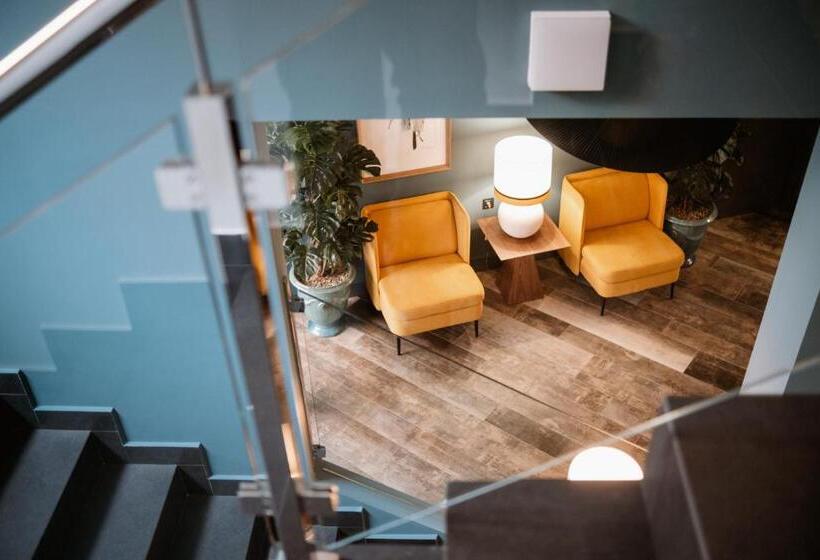 هتل Gilmar Orellana La Vieja