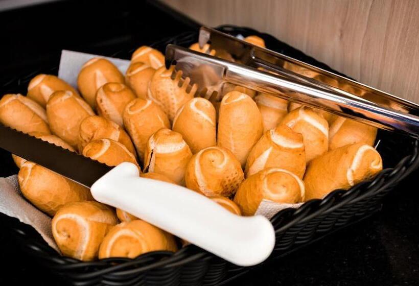 ホテル Ibis Budget Capao Bonito